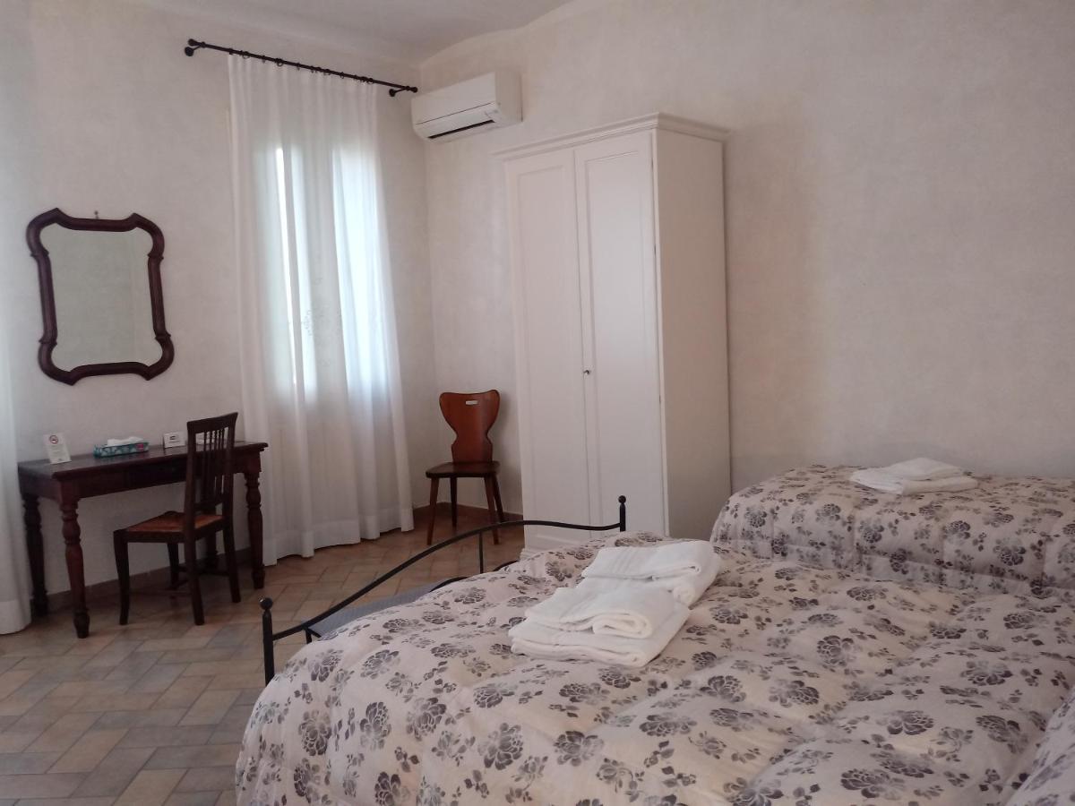 B&B Residence Il Ciliegio , Via Villa Superiore 93 Luzzara Suzzara Exterior photo